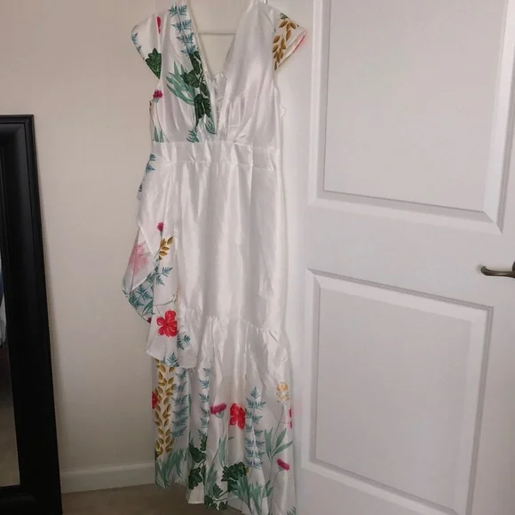 Floral Maxi Dress - Picture 3 of 11